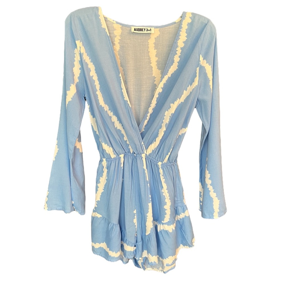 Audrey 3+1 Blue and Cream Tie-Dye V-Neck Romper